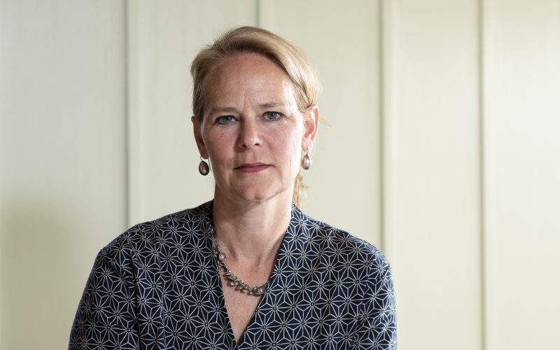 #diepodcastin im Gespräch: Regula Stämpfli mit Marion Lautner, Human Resources, Coach. Wie machen Frauen Karriere, wie verhandelt frau Honorare & weshalb sind Frauen in der Kultur so untervertreten?
